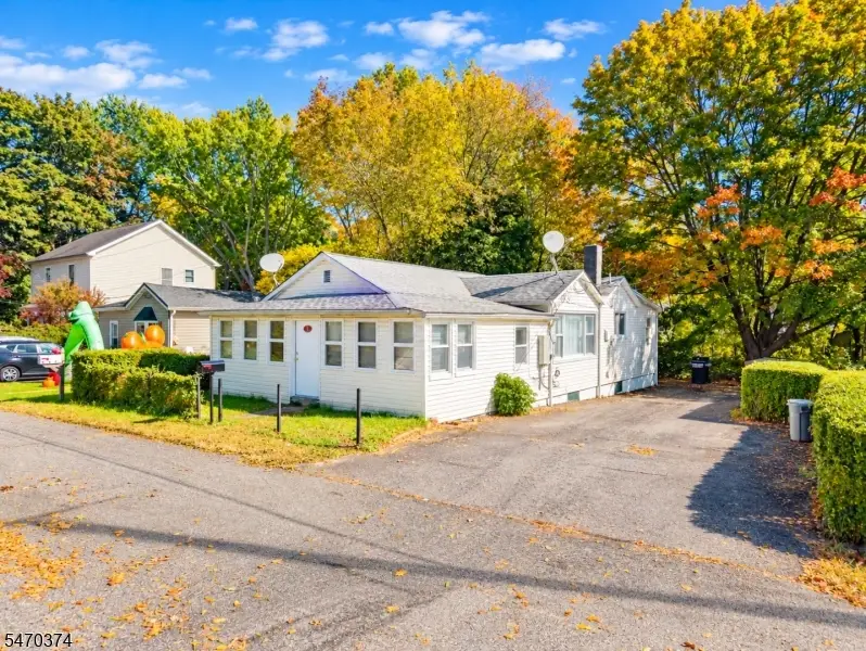 5 New St, Wanaque, NJ 07465 - #1