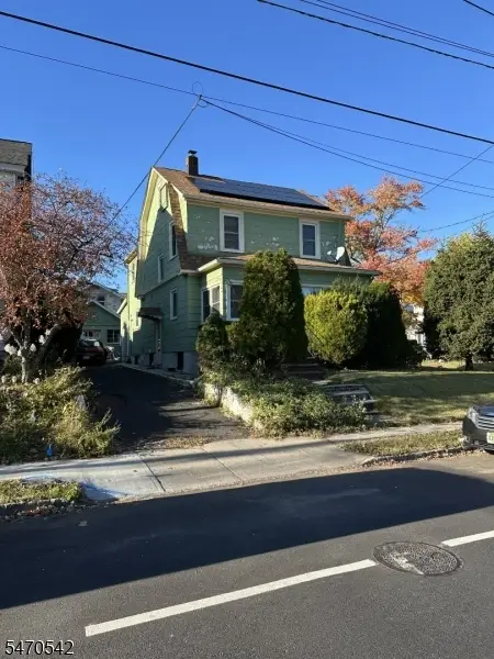 251 Burnett Ave, Maplewood Twp., NJ 07040