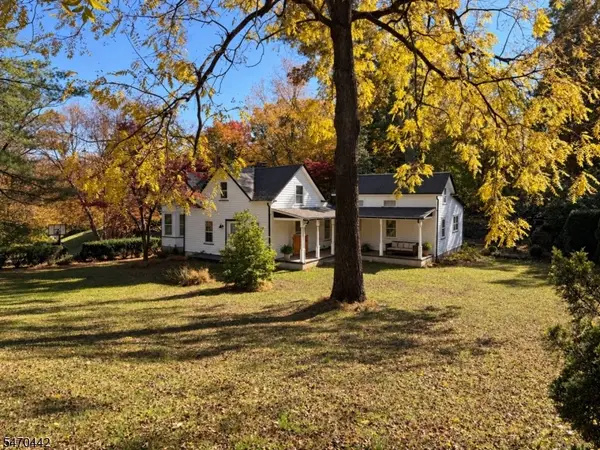 4 Craven Rd, Mountain Lakes Boro, NJ 07046