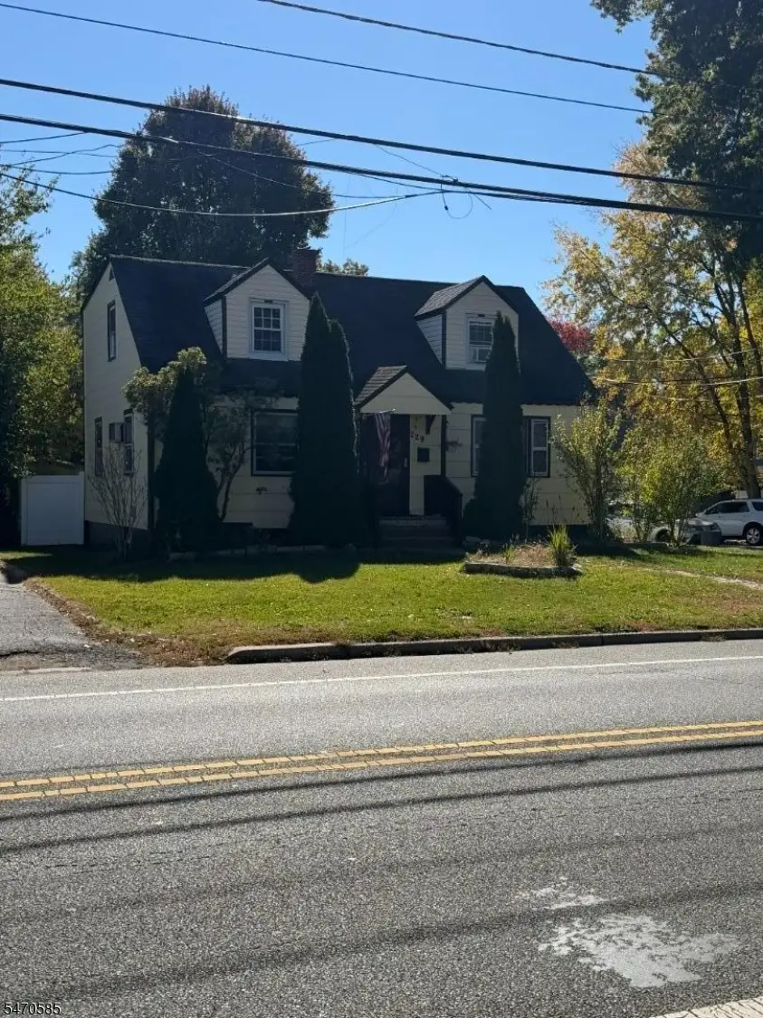 229 Greenbrook Rd, North Plainfield, NJ 07060 - #3