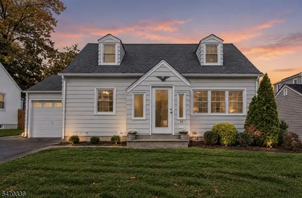 16 Orchard Dr, Clifton City, NJ 07012