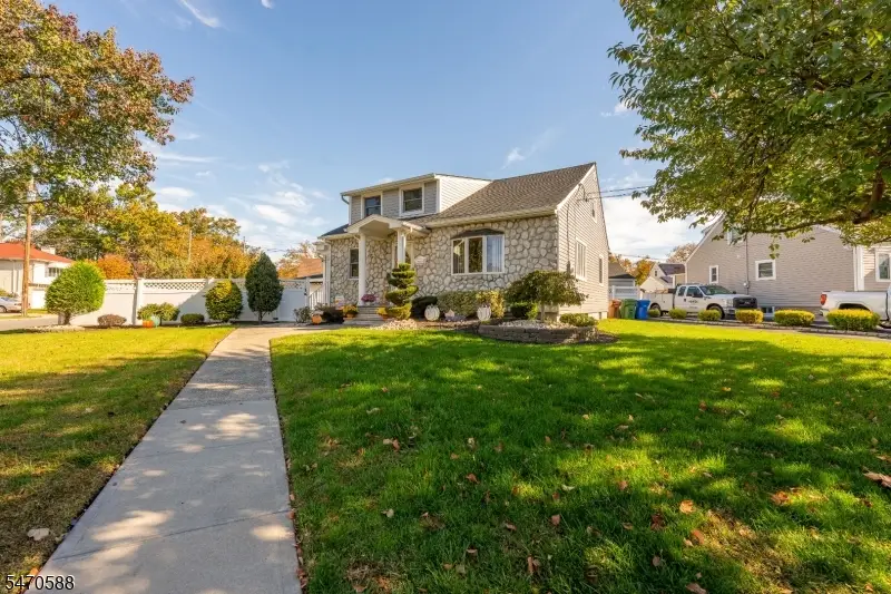 1932 Crescent Pkwy, Linden, NJ 07036 - #3