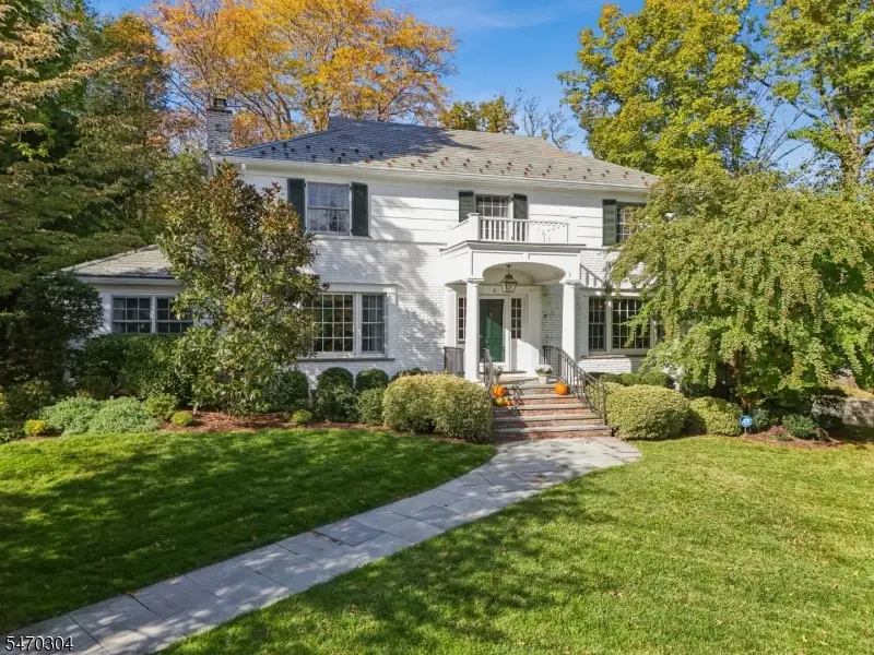 6 Cleveland Rd, Summit, NJ 07901 - #1