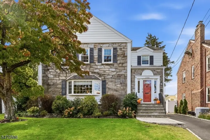 2766 Larchmont Rd, Union, NJ 07083 - #1