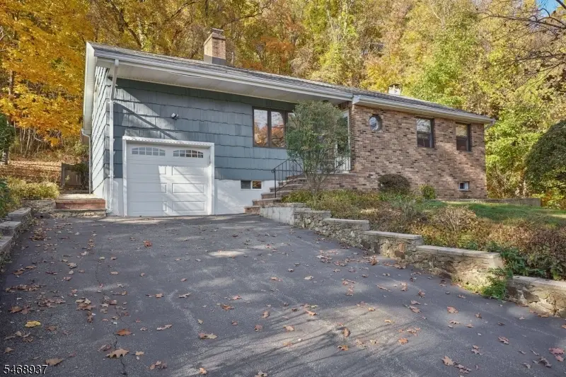 138 Emmans Rd, Roxbury, NJ 07836 - #1