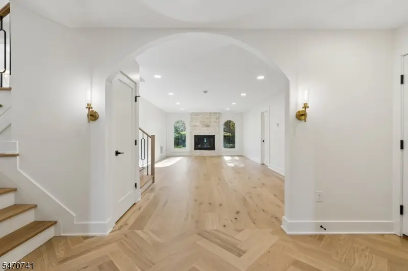 2 Glen Ave, Summit, NJ 07901 - #3