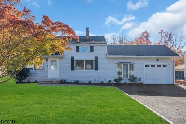 8 Elm Pl, Randolph Twp., NJ 07869