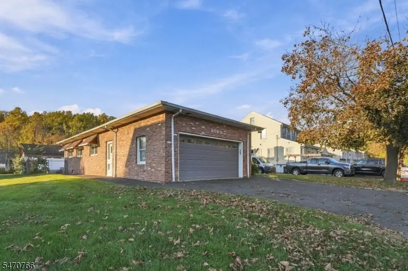 2069 Prospect Ave, Scotch Plains, NJ 07076 - #2
