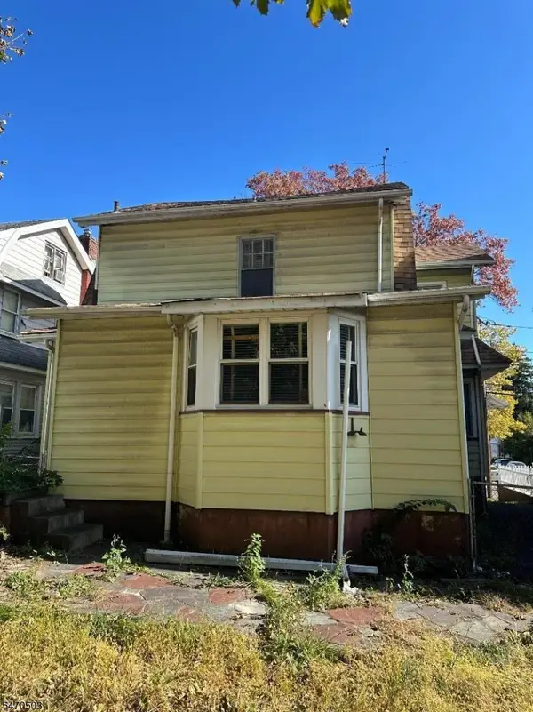 15 Parkview Ter, Newark City, NJ 07112