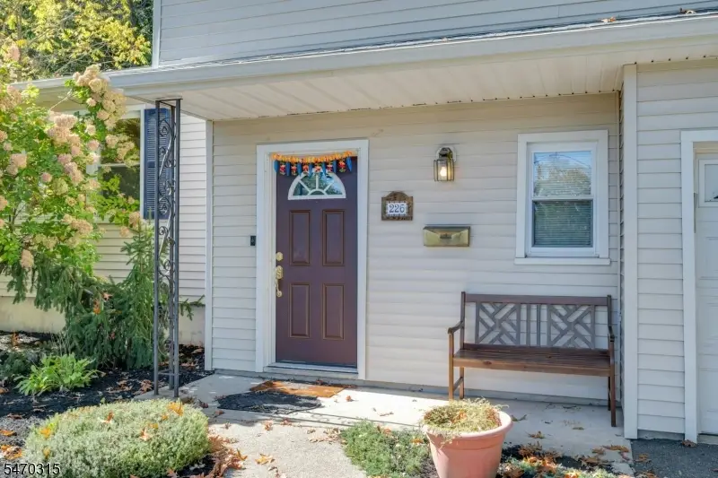 226 Lancaster Dr, Lake Hiawatha, NJ 07034 - #3