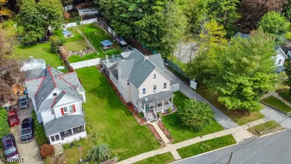 39 Clinton St, Newton Town, NJ 07860