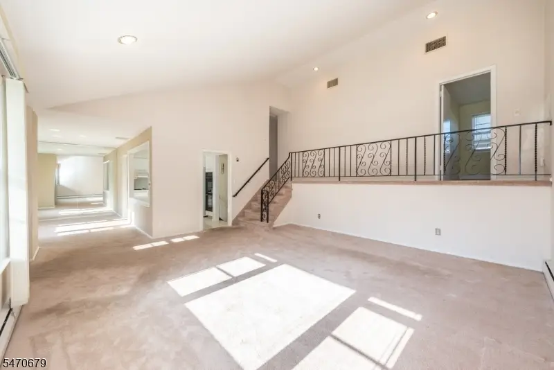 4 Craig Rd, Springfield, NJ 07081 - #3