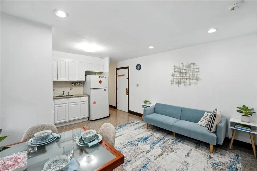 164 OGDEN AVE #105, Jersey City, NJ 07307 - Image #2