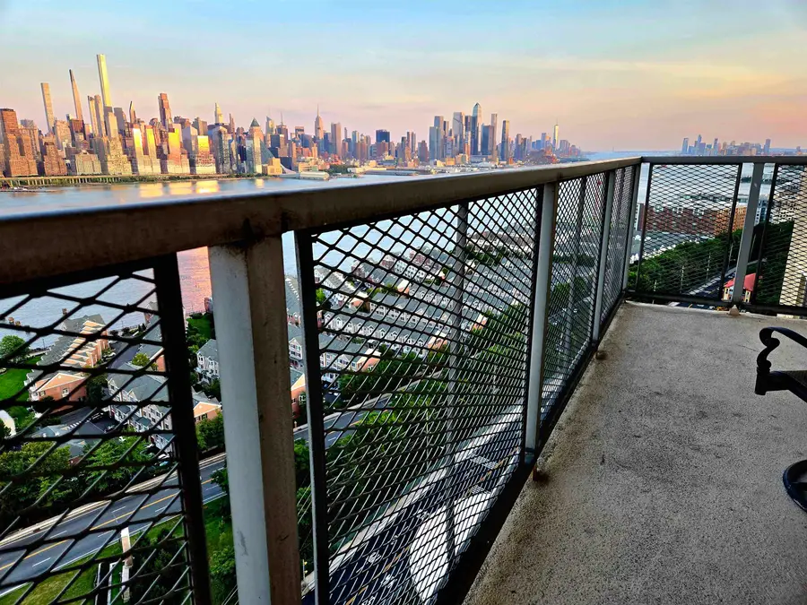 6600 BLVD EAST #15D, West New York, NJ 07093 - Image #2