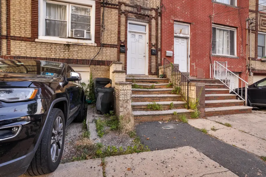135 WEST 15TH ST, Bayonne, NJ 07002-1427 - Image #2