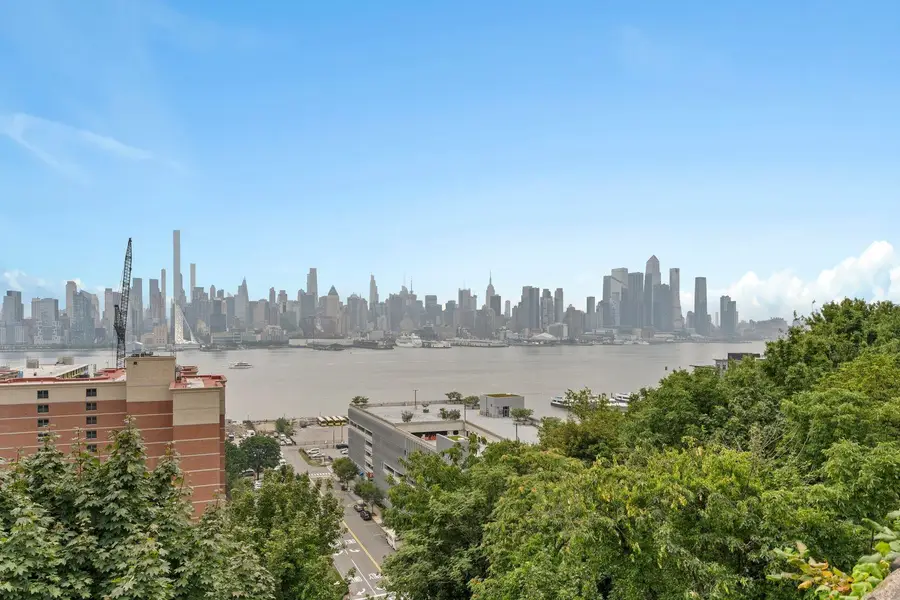 35-39 51ST ST #A4, Weehawken, NJ 07086 - Image #2