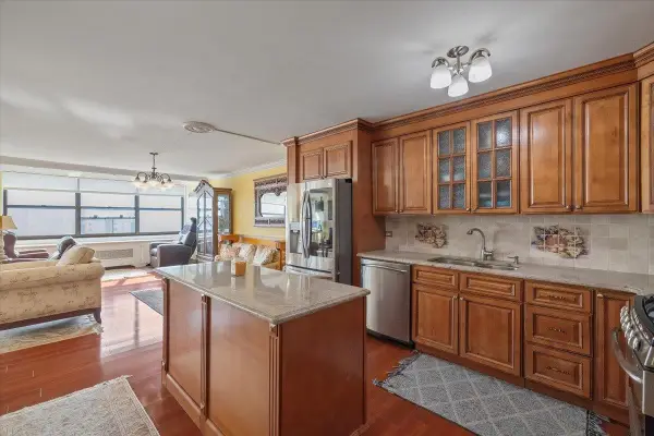 7002 BLVD EAST #27F, Guttenberg, NJ 07093