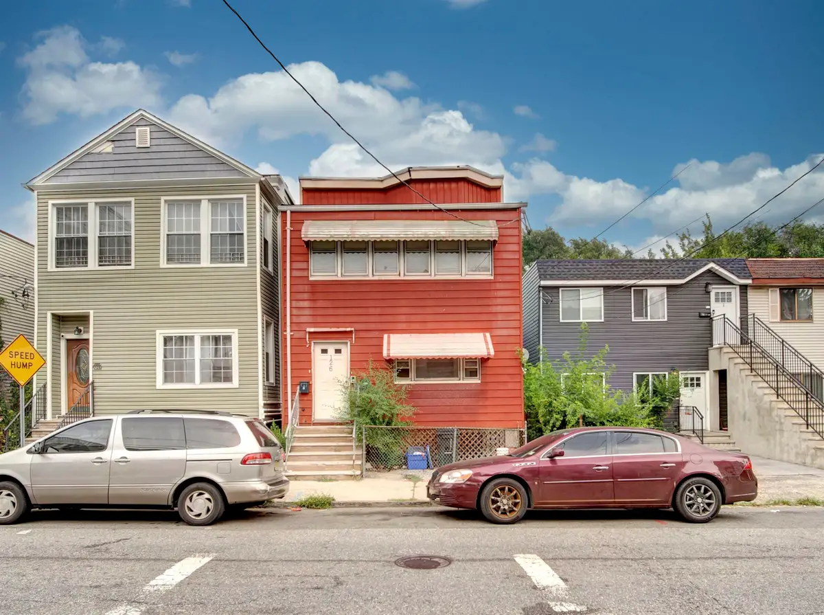126 KEARNEY AVE, Jersey City, NJ 07305 - Image #1