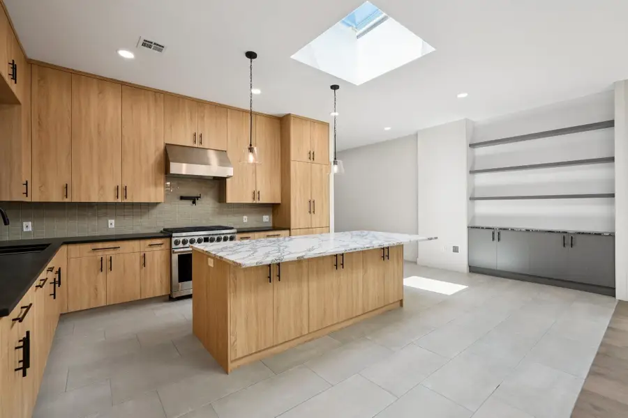 6500 DURHAM AVE, North Bergen, NJ 07047 - Image #2