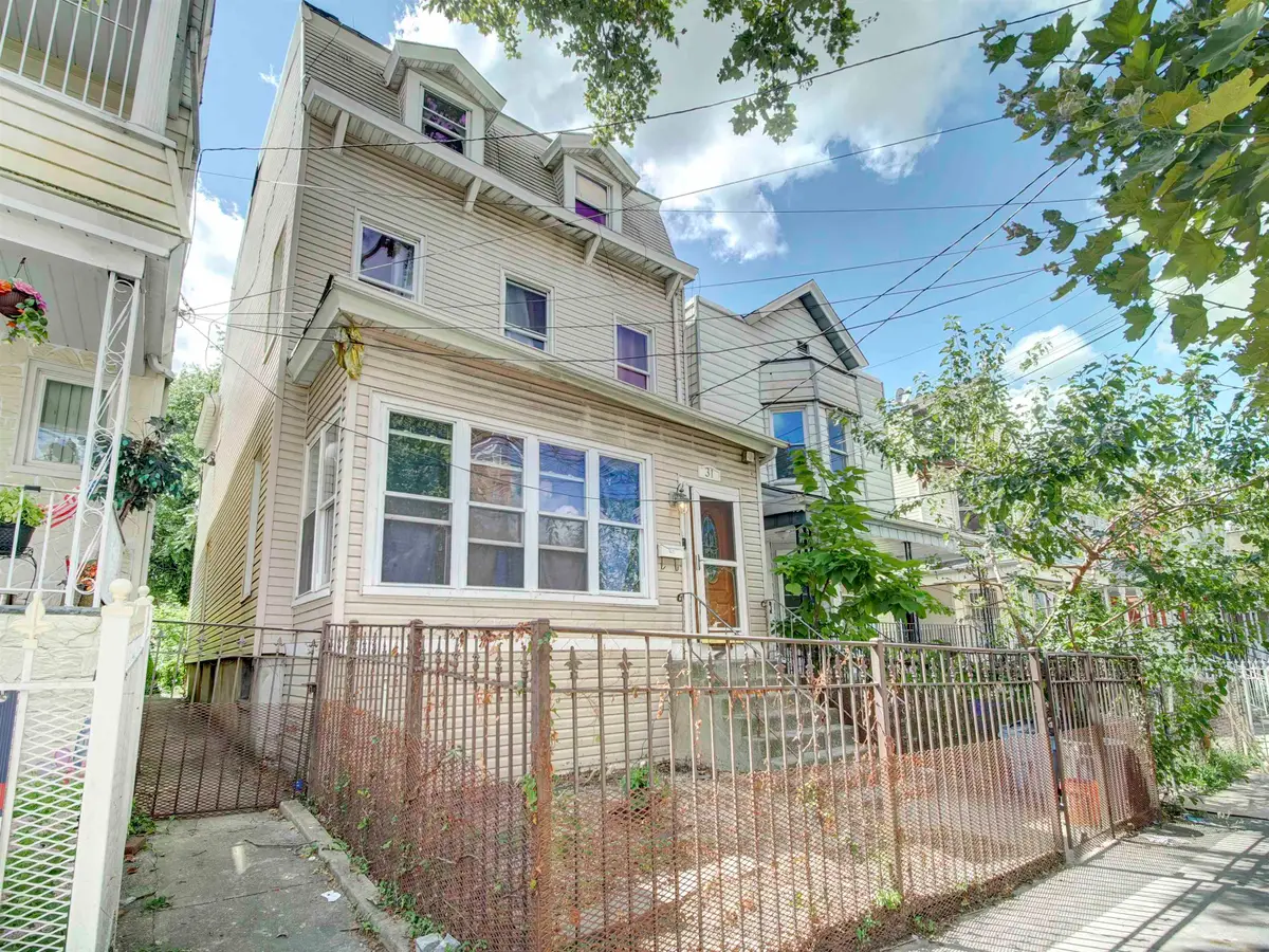 31 LEXINGTON AVE, Jersey City, NJ 07304 - Image #1