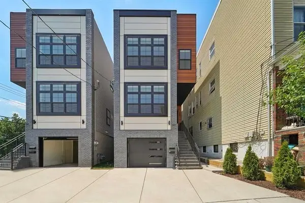 90 EAST 27TH ST, Bayonne, NJ 07002