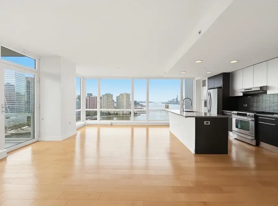 2 2ND ST #2101, Jersey City, NJ 07302 - Image #3