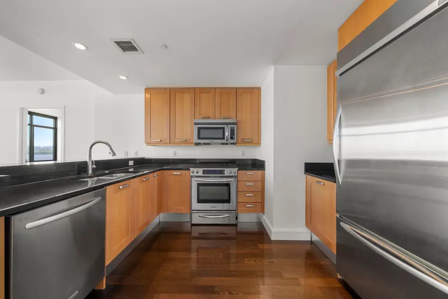 8100 RIVER RD #815, North Bergen, NJ 07047 - Image #2