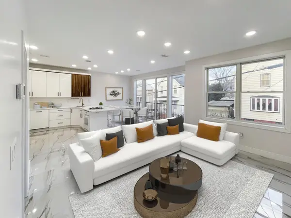 285 LEMBECK AVE, JC, Greenville, NJ 07305