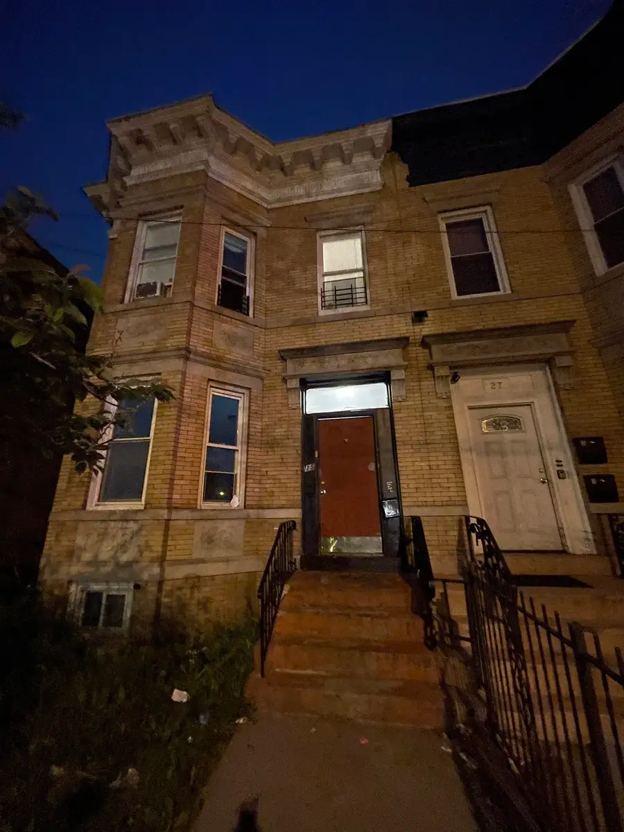 25 BERGEN AVE, Jersey City, NJ 07305 - Image #2