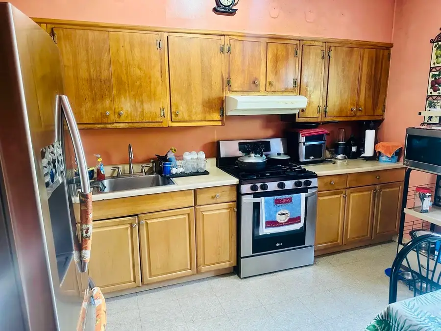 52 BOOREAM AVE, Jersey City, NJ 07307 - Image #2