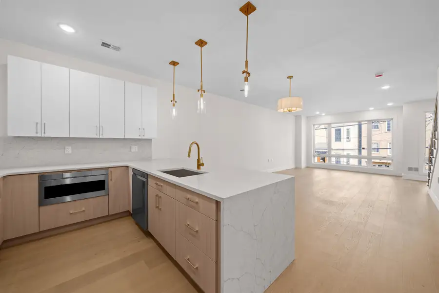 249.5 HALLADAY ST #2, Jersey City, NJ 07304 - Image #2