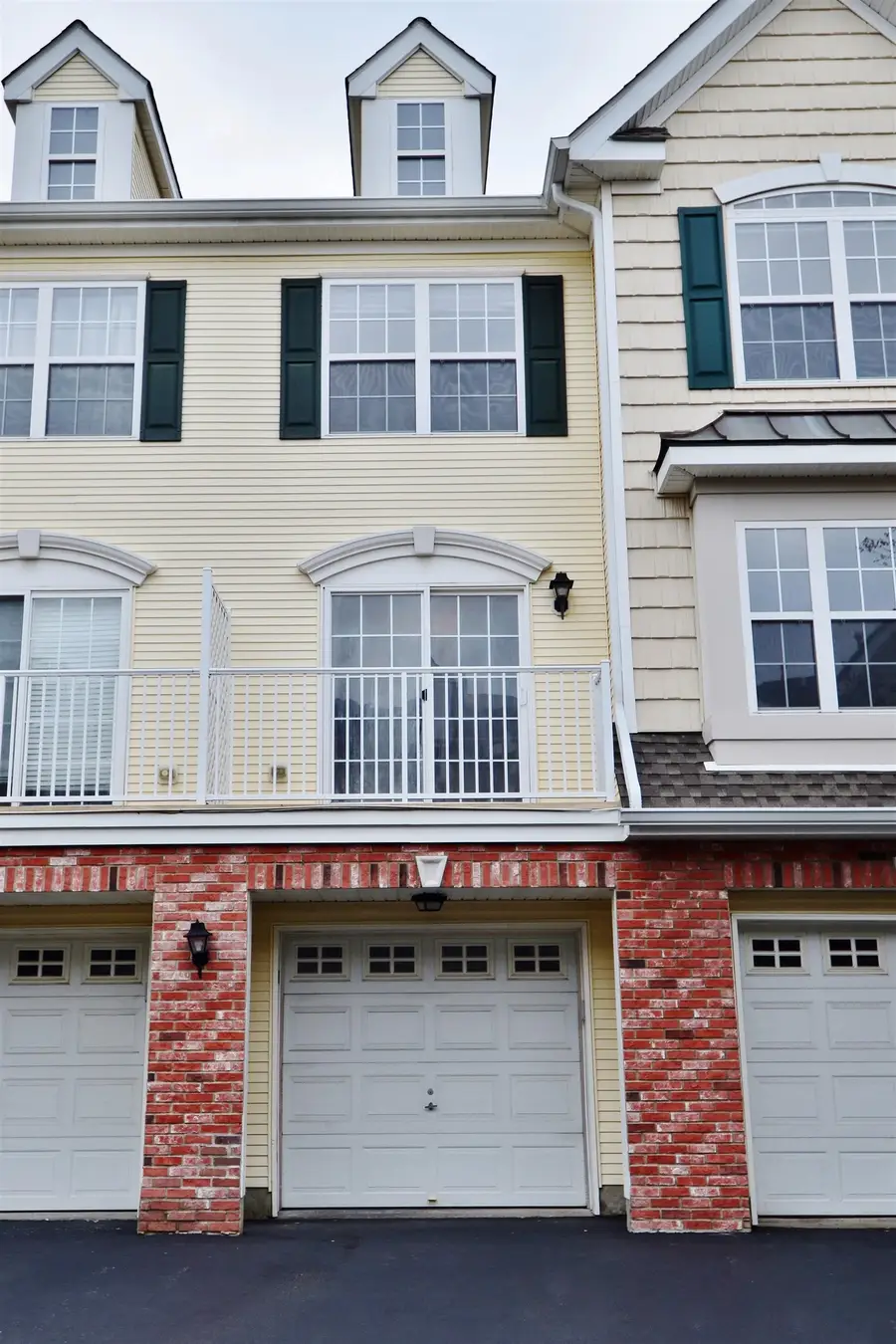 19 MARINA DR, Bayonne, NJ 07002 - Image #2