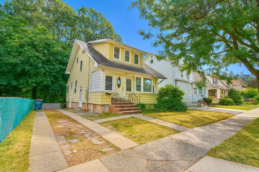 63 LAKESIDE DR, Nutley, NJ 07110 - Image #2