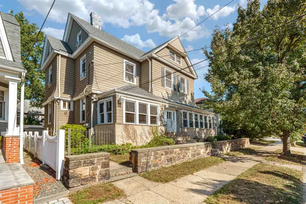 93 WEST 35TH ST, Bayonne, NJ 07002