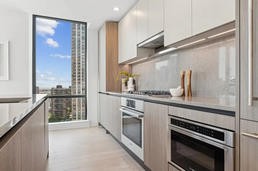 155 BAY ST #1304, Jersey City, NJ 07302 - Image #2