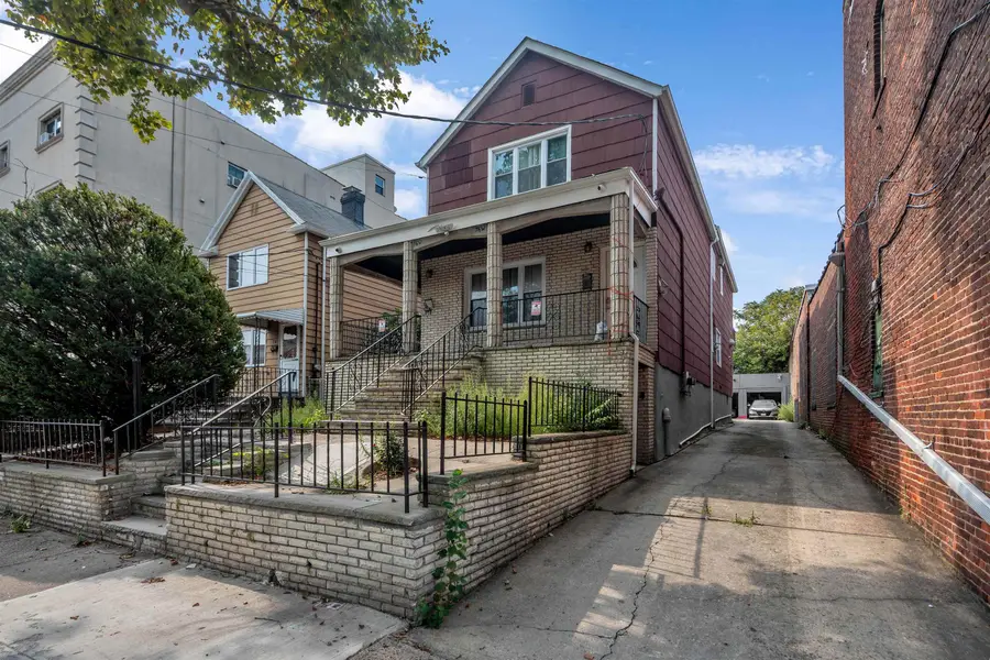 76 WEST 25TH ST, Bayonne, NJ 07002 - Image #2