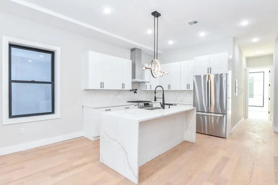 221 COLUMBIA AVE, Jersey City, NJ 07307 - Image #3