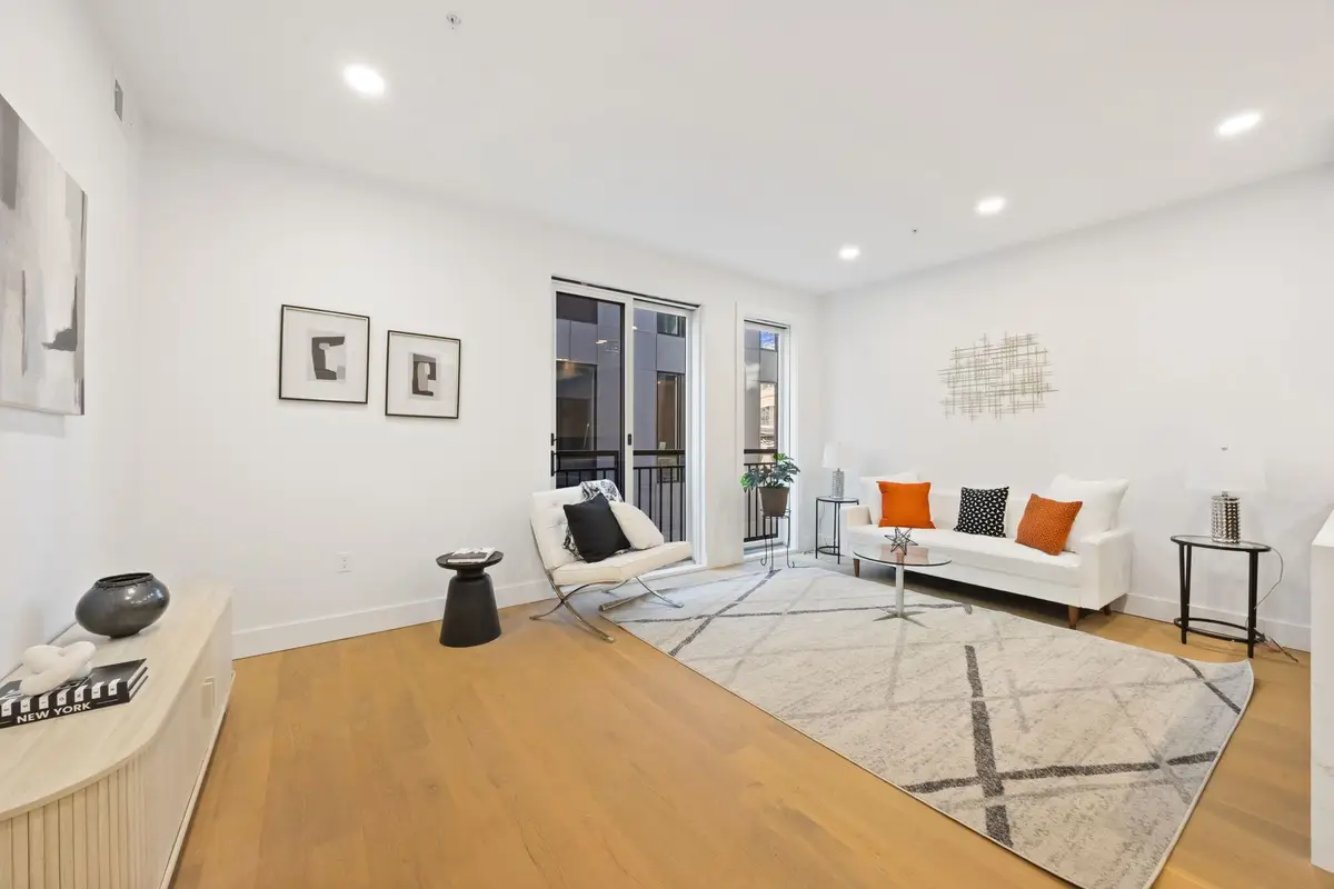 160 BRUNSWICK ST #205, Jersey City, NJ 07302 - Image #1