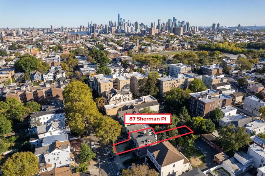 87 SHERMAN PL, Jersey City, NJ 07307 - Image #3