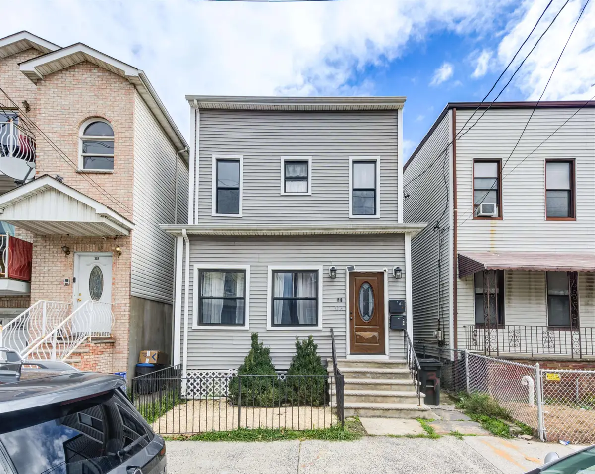 306 OLD BERGEN RD, Jersey City, NJ 07305 - Image #1
