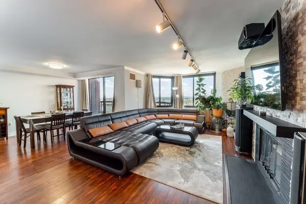 2110 HARMON COVE TOWER, Secaucus, NJ 07094