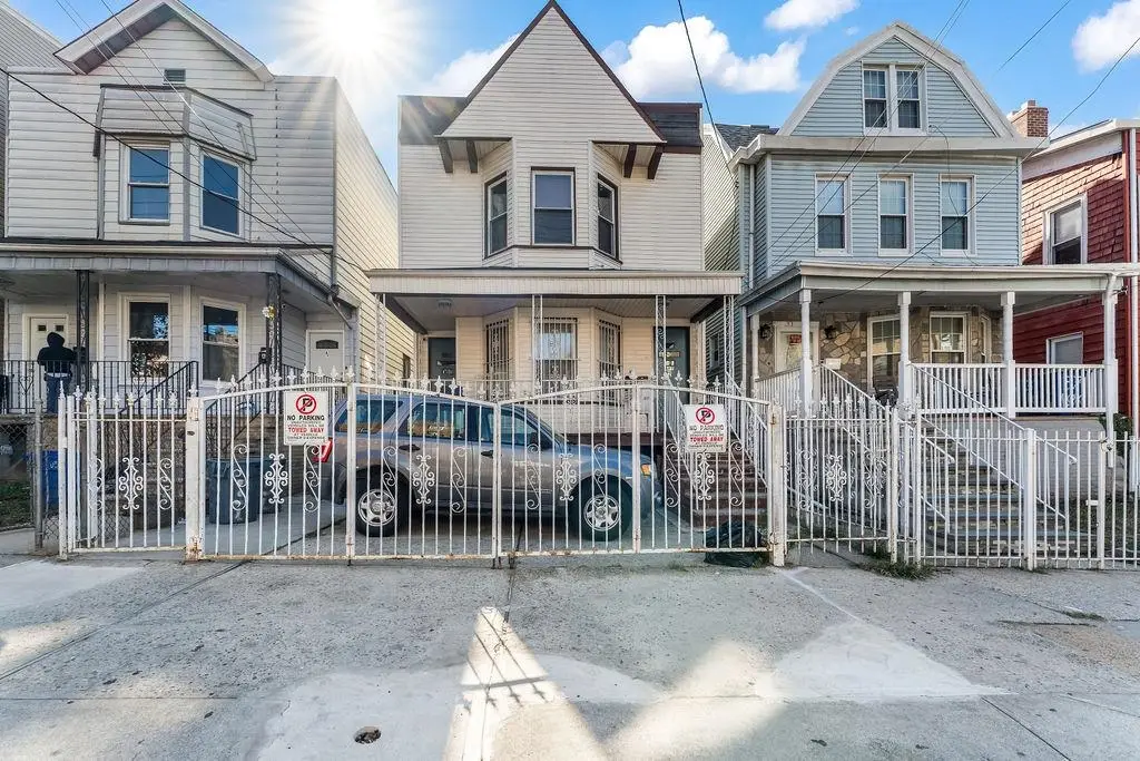 35 LEXINGTON AVE, Jersey City, NJ 07304 - Image #1