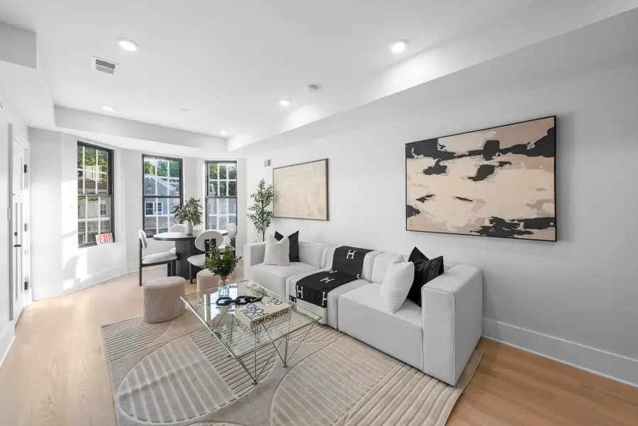 124 GLENWOOD AVE #3, Jersey City, NJ 07306 - Image #2