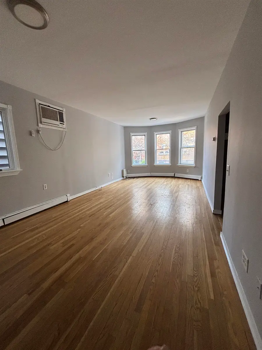 204 SHERMAN AVE, Jersey City, NJ 07307 - Image #2