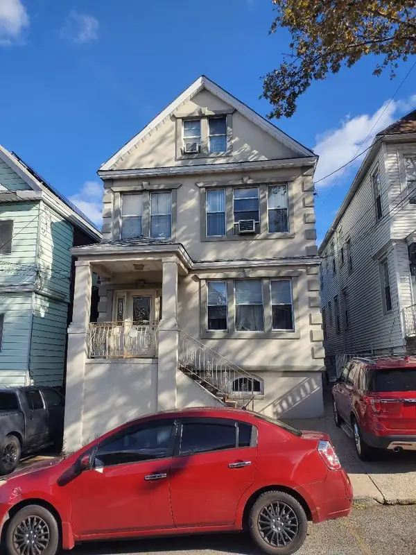 326 STEGMAN PARKWAY, JC, West Bergen, NJ 07305