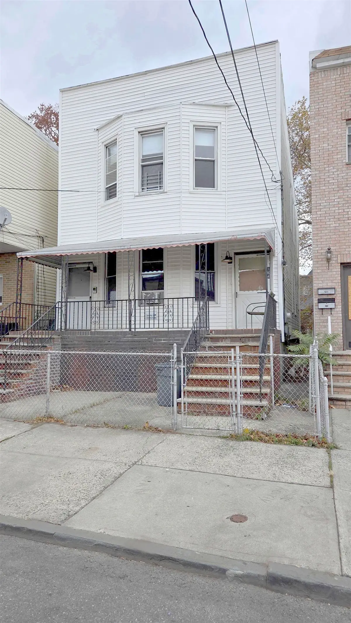 164 BAYVIEW AVE, Jersey City, NJ 07305 - Image #1