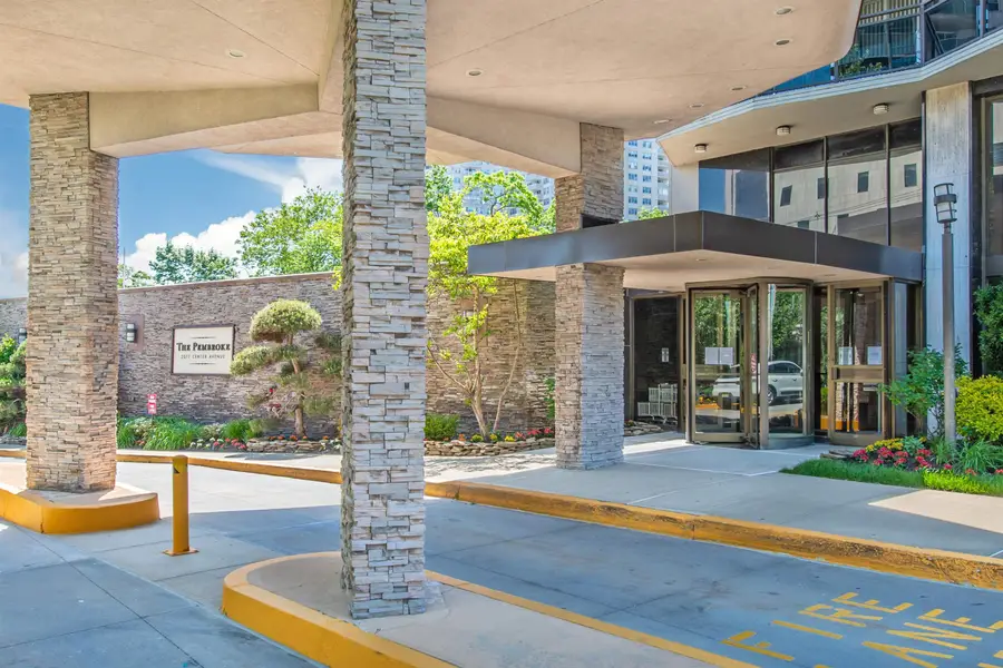 2077 CENTER AVE #9B, Fort Lee, NJ 07024 - Image #2