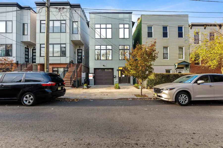193 HALLADAY ST, Jersey City, NJ 07304 - Image #2