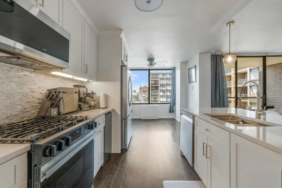 9060 PALISADE AVE #710, North Bergen, NJ 07047 - Image #2