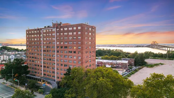 1225 KENNEDY BLVD #9H, Bayonne, NJ 07002